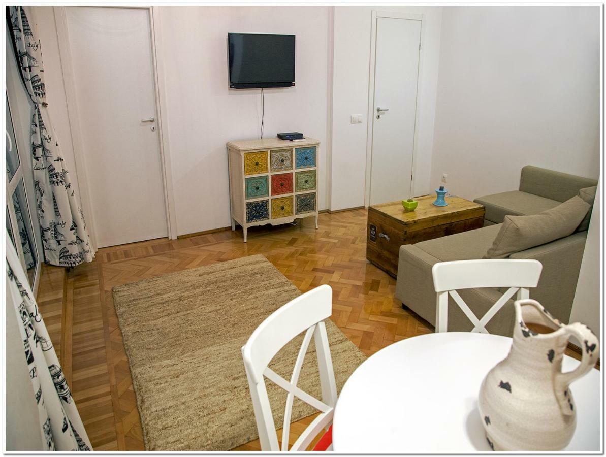Skyview Old Town Apartment Bucureşti Ngoại thất bức ảnh